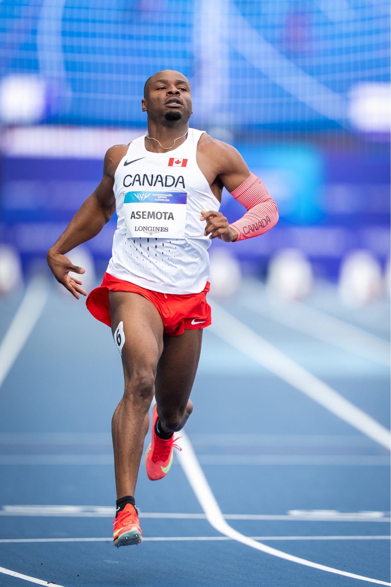 Mid-race stride, Glasgow 2026